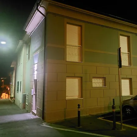 Un Posto Al Sole Bed & Breakfast 4*